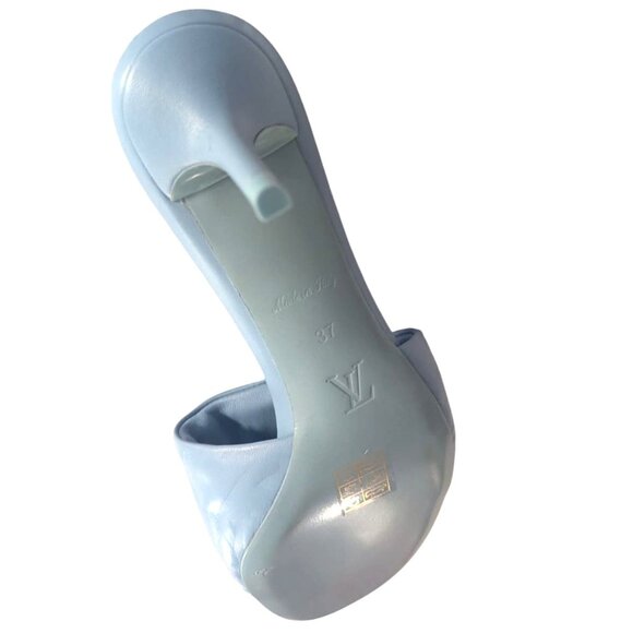 💙 Louis Vouitton Lambskin Baby Blue Revival Mule - 2 inch heels - Size 37 💙 - Picture 10 of 16